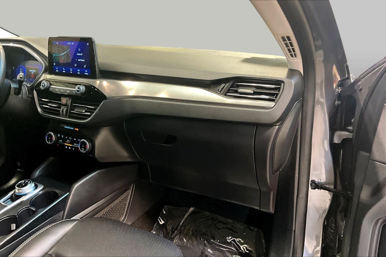 Used 2022 Ford Escape Titanium FWD image 18