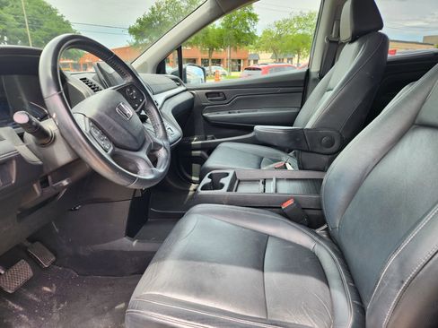 Used 2023 Toyota GR86 Premium RWD image 8