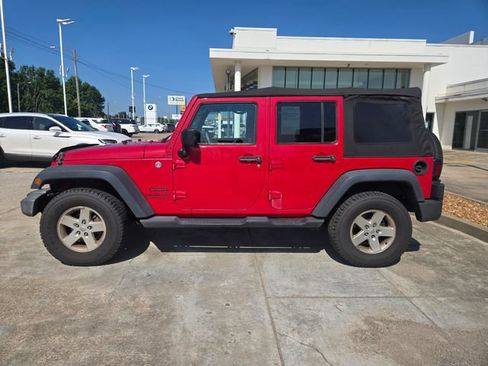 Used 2014 Jeep Wrangler Unlimited Sport w/ Dual Top Group AWD/4WD image 2