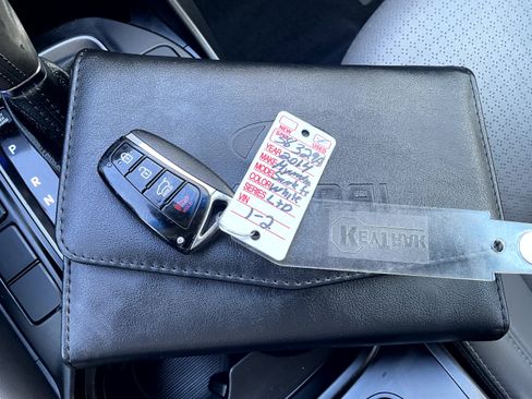 Used 2014 Hyundai Santa Fe Limited image 19