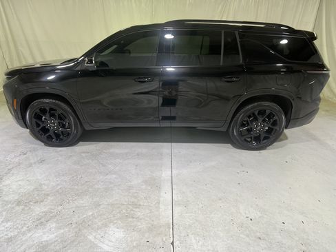 Certified 2025 Chevrolet Traverse RS w/ LPO, Floor Liner Package AWD/4WD image 7