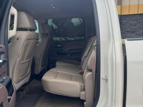 Used 2015 GMC Sierra 1500 SLT w/ SLT Preferred Package AWD/4WD image 16