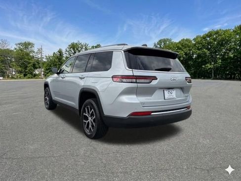 Used 2023 Jeep Grand Cherokee L Limited AWD/4WD image 5