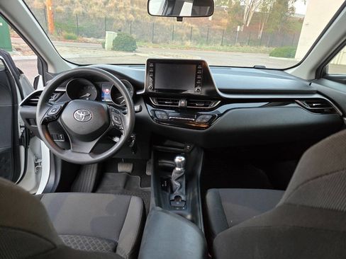 Used 2021 Toyota C-HR LE image 32