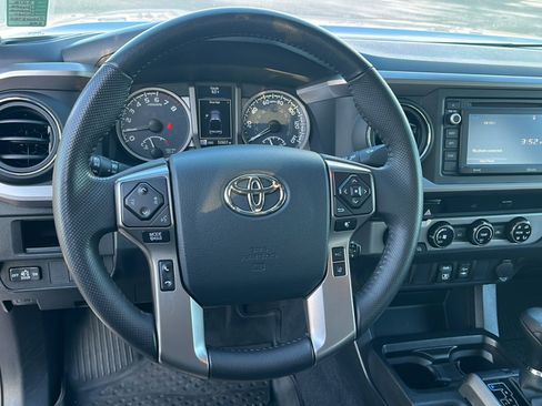 Used 2018 Toyota Tacoma 4x4 Double Cab image 23