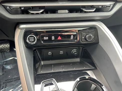 Certified 2025 Audi Q5 Premium w/ Convenience Package image 20