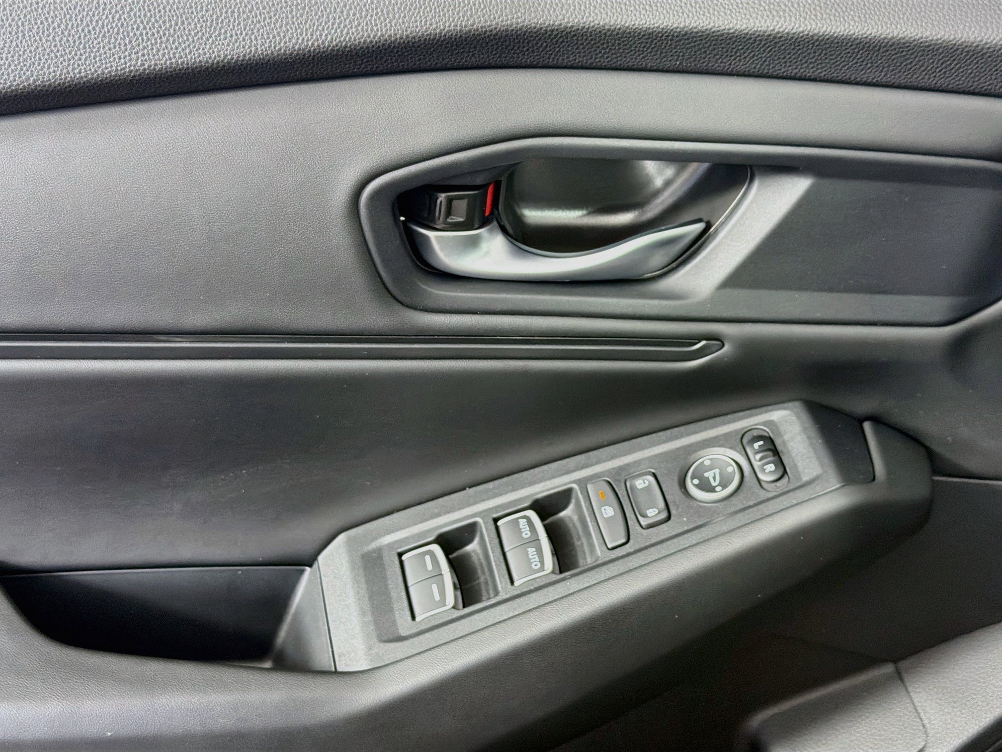 Used 2025 Honda Accord SE image 15