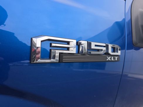 Used 2016 Ford F150 XLT image 12