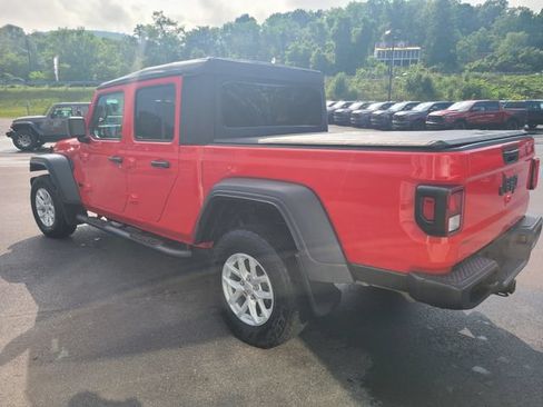 Used 2023 Jeep Gladiator Sport AWD/4WD image 3