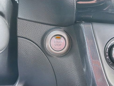 Used 2016 Nissan Sentra SR w/ SR Premium Package FWD image 14