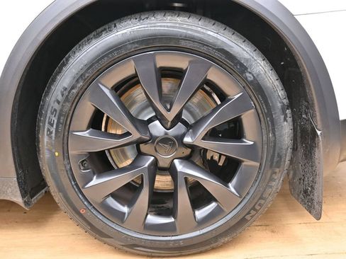 Used 2024 Tesla Model X AWD/4WD image 11