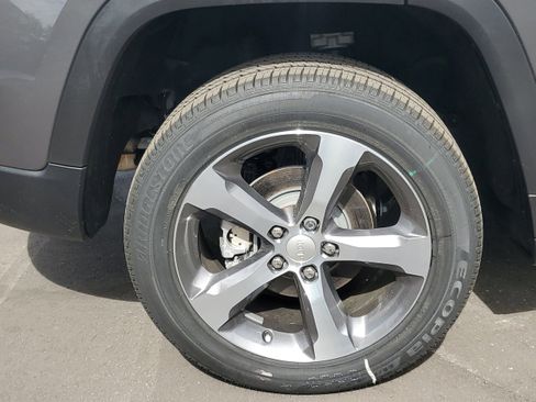 New 2026 Jeep Grand Cherokee Limited AWD/4WD image 5