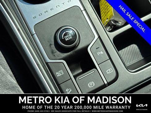 Used 2025 Kia Sorento EX FWD image 28
