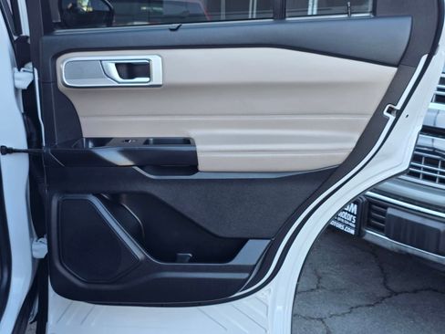 Used 2020 Ford Explorer Limited image 26