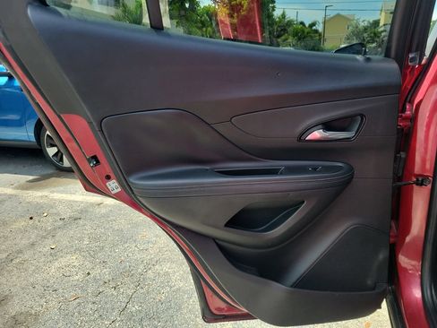 Used 2018 Buick Encore Essence FWD image 13