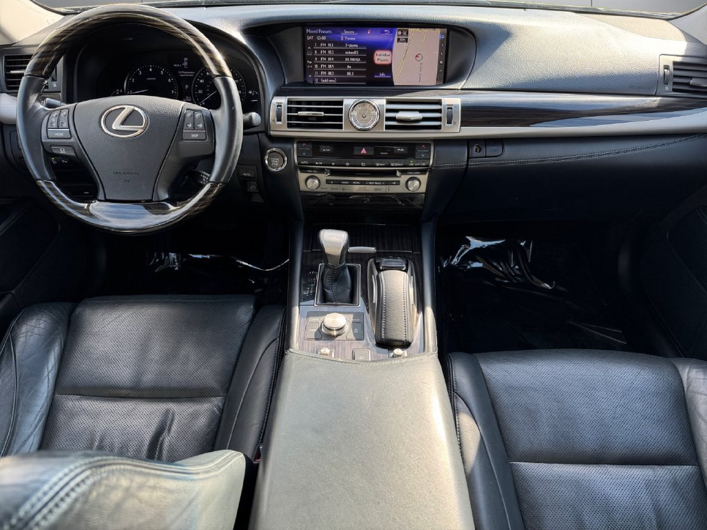 Used 2016 Lexus LS 460 AWD w/ Comfort Package image 12