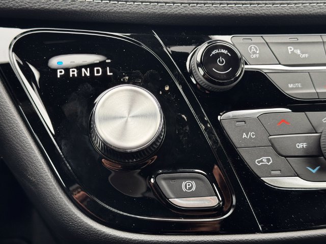 New 2027 Chrysler Pacifica Select FWD image 36