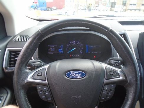 Used 2022 Ford Edge SEL w/ Class II Trailer Tow Package AWD/4WD image 18