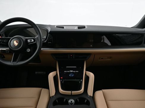 Certified 2026 Porsche Cayenne AWD/4WD image 9