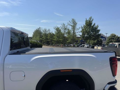 Used 2024 GMC Sierra 2500 Denali w/ Denali Reserve Package AWD/4WD image 15