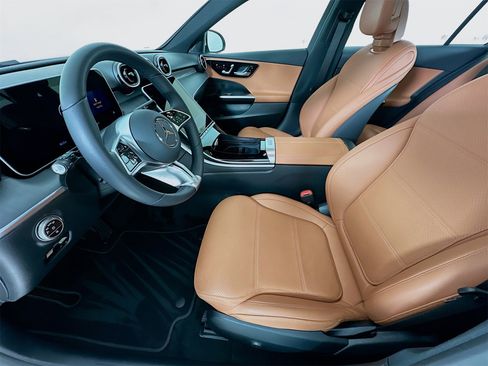 Used 2025 Mercedes-Benz C 300 Sedan image 22