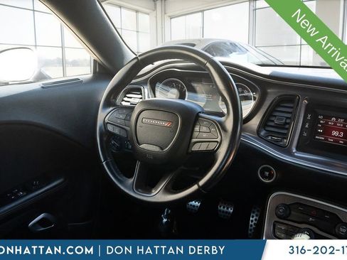 Used 2016 Dodge Challenger R/T RWD image 5