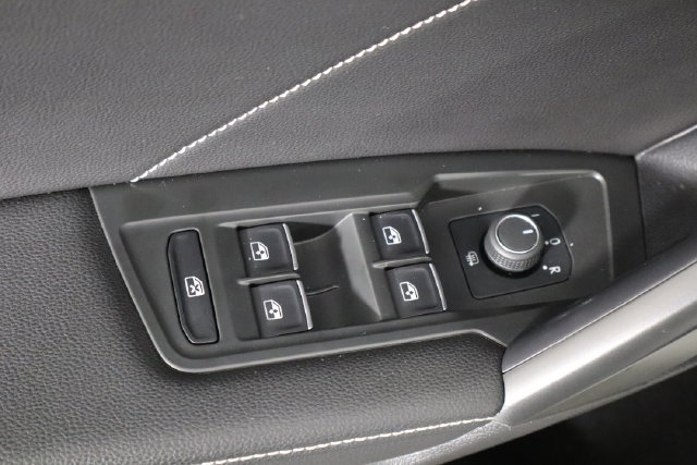Used 2024 Volkswagen Tiguan SE R-Line AWD/4WD image 21