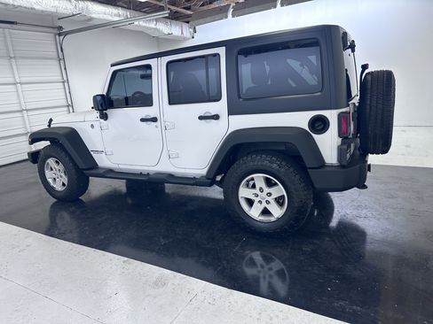 Used 2014 Jeep Wrangler Unlimited Sport w/ Quick Order Package 24S AWD/4WD image 9