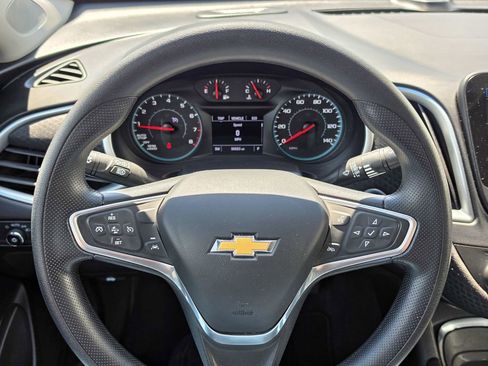 Used 2023 Chevrolet Malibu LT FWD image 19