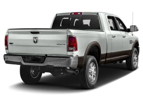 Used 2018 RAM 2500 Laramie w/ Convenience Group AWD/4WD image 2