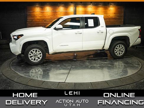 Used 2025 Toyota Tacoma SR5 AWD/4WD image 1