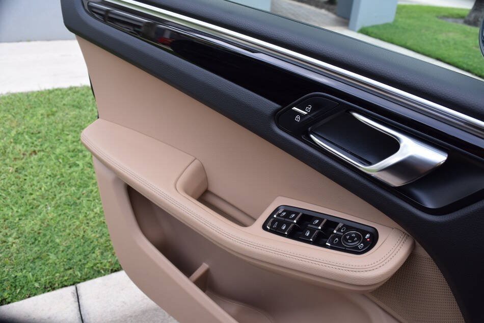 Used 2019 Porsche Macan AWD/4WD image 73