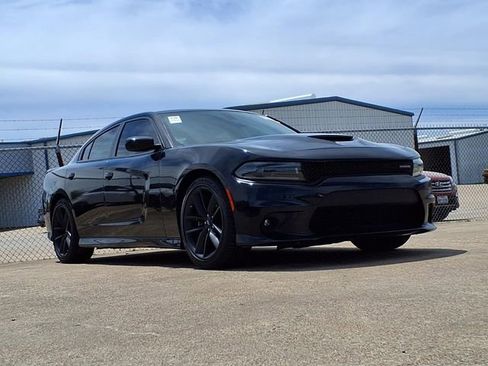 Used 2022 Dodge Charger GT w/ Performance Handling Group RWD image 3