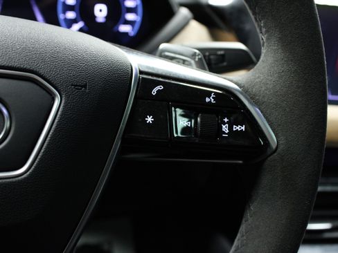Used 2023 Audi e-tron GT Premium Plus image 20