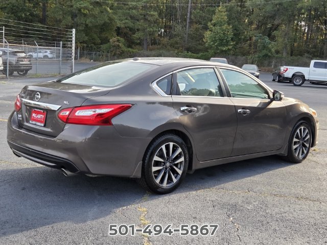 Used 2016 Nissan Altima 2.5 SL w/ 2.5 Technology Package FWD image 5
