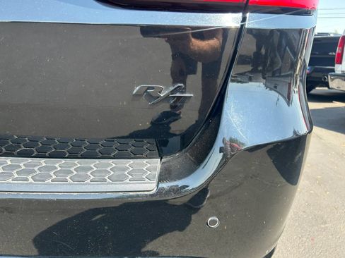 Used 2018 Dodge Durango R/T w/ Technology Group AWD/4WD image 12