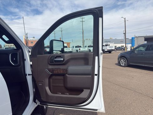 Used 2020 GMC Sierra 2500 Denali w/ Denali Ultimate Package image 19