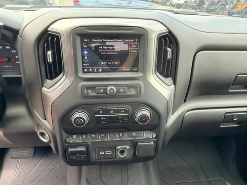 Used 2025 Chevrolet Silverado 2500 Custom w/ Custom Value Package AWD/4WD image 28