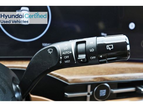 Certified 2025 Hyundai Santa Fe Limited image 22