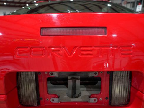 Used 1994 Chevrolet Corvette Coupe RWD image 24