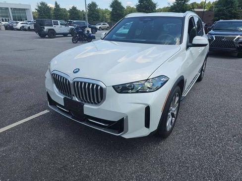 Used 2025 BMW X5 xDrive50e AWD/4WD image 1