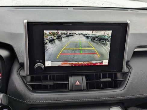 Used 2025 Toyota RAV4 XLE image 21