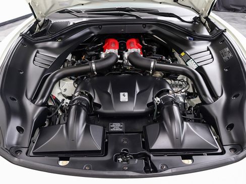 Used 2017 Ferrari California T RWD image 48