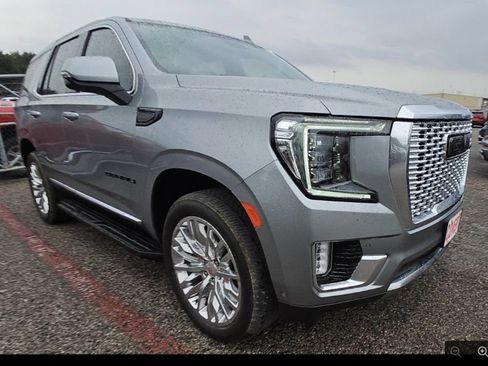 Used 2024 GMC Yukon Denali w/ Advanced Technology Package RWD image 4