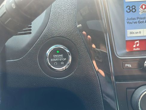 Used 2017 Ford Explorer XLT w/ Equipment Group 202A image 20