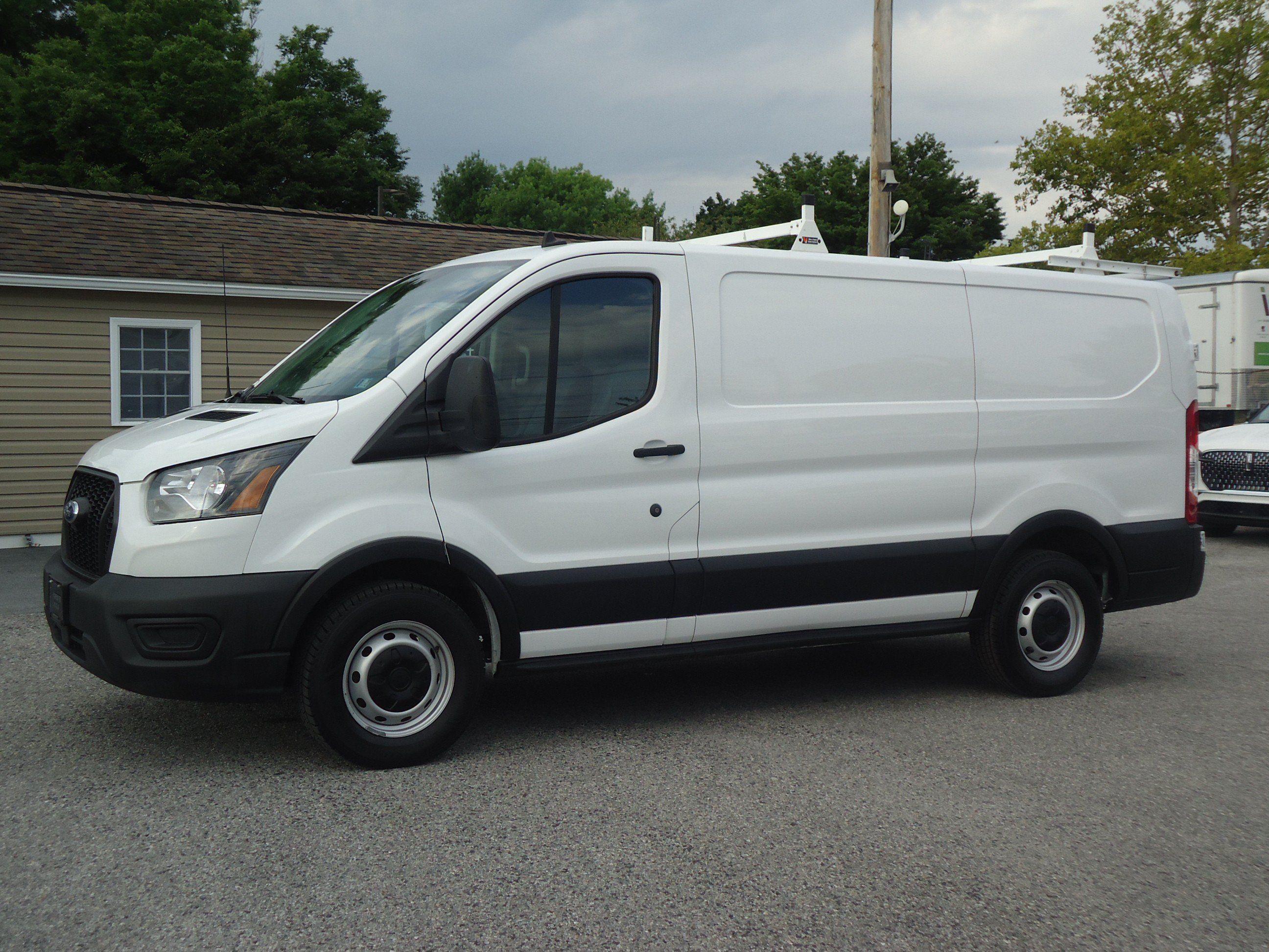 Used 2024 Ford Transit 150 Low Roof RWD image 6