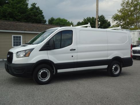 Used 2024 Ford Transit 150 Low Roof RWD image 6