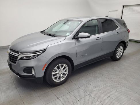 Used 2024 Chevrolet Equinox LT AWD/4WD image 2
