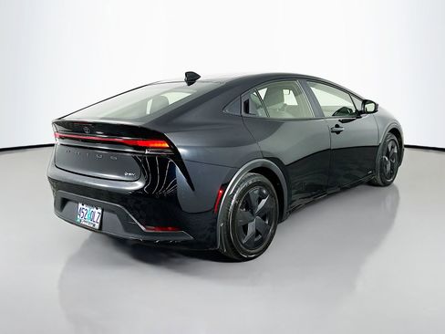 Used 2025 Toyota Prius LE image 7