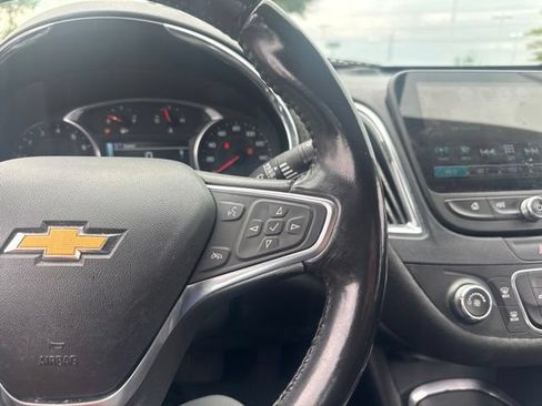Used 2018 Chevrolet Malibu LT FWD image 19